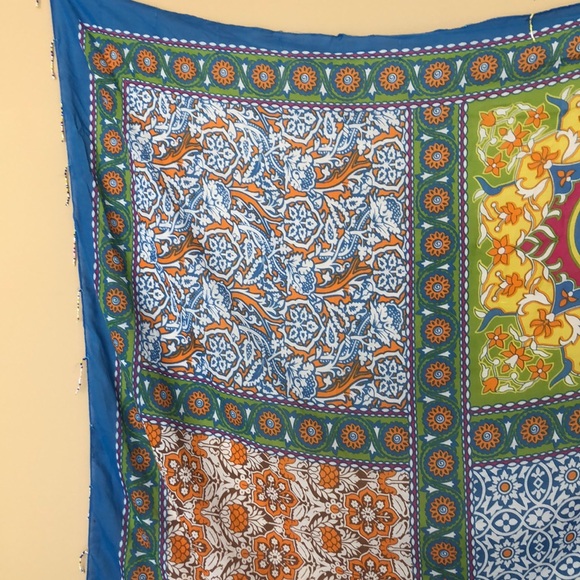 Love bead tassel patchwork scarf - Picture 5 of 8